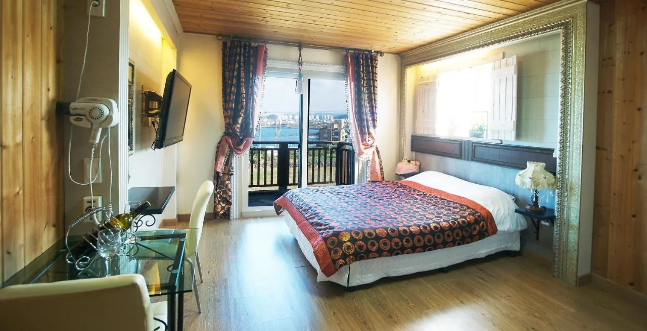 Apartment Elroman Pension Jeju South Korea