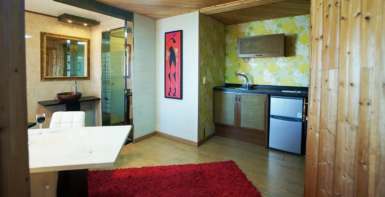 Apartment Elroman Pension Jeju South Korea